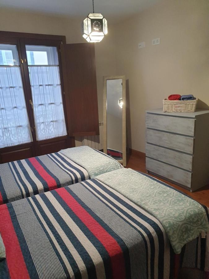 Apartamento Cine Colon Ribadeo Buitenkant foto