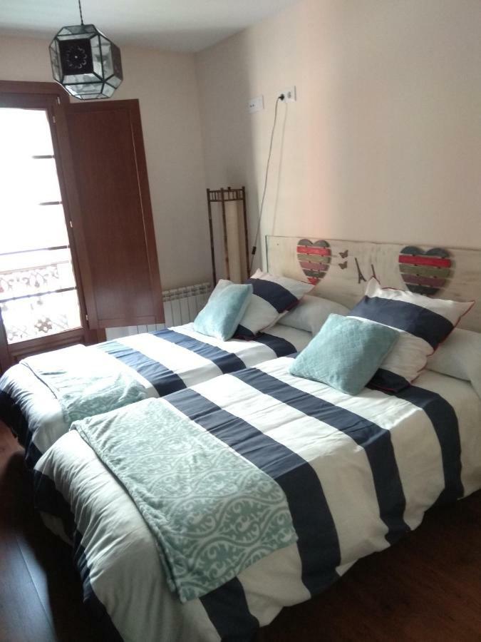 Apartamento Cine Colon Ribadeo Buitenkant foto