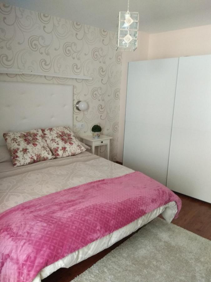Apartamento Cine Colon Ribadeo Buitenkant foto
