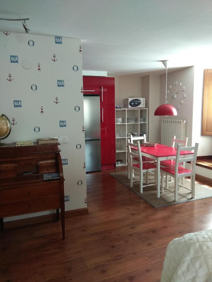 Apartamento Cine Colon Ribadeo Buitenkant foto