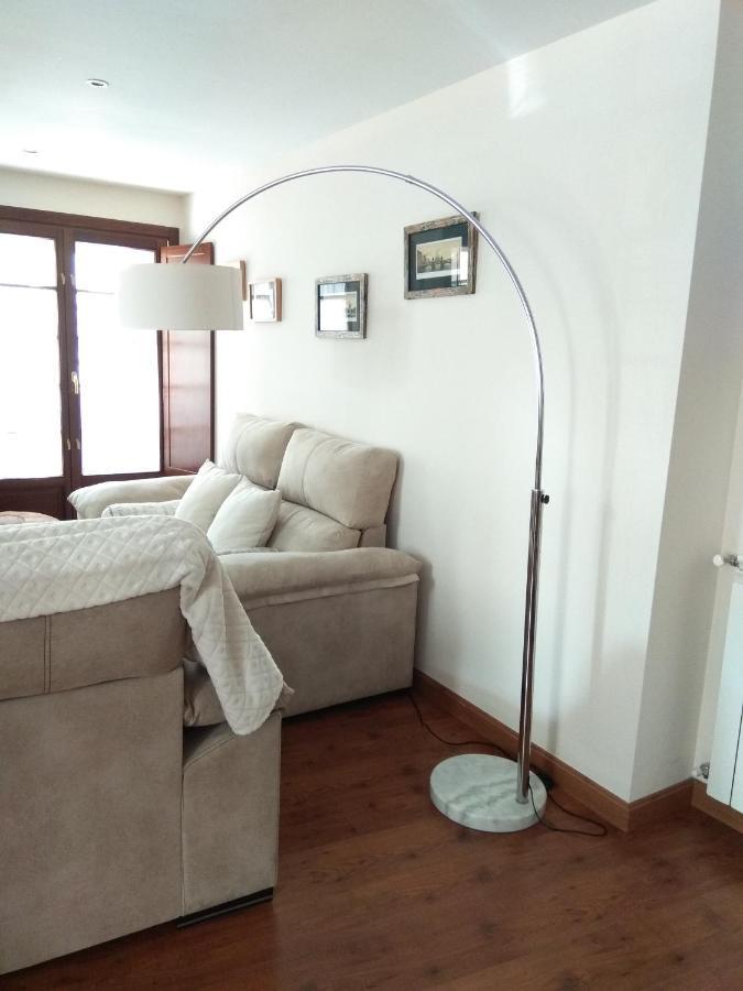 Apartamento Cine Colon Ribadeo Buitenkant foto