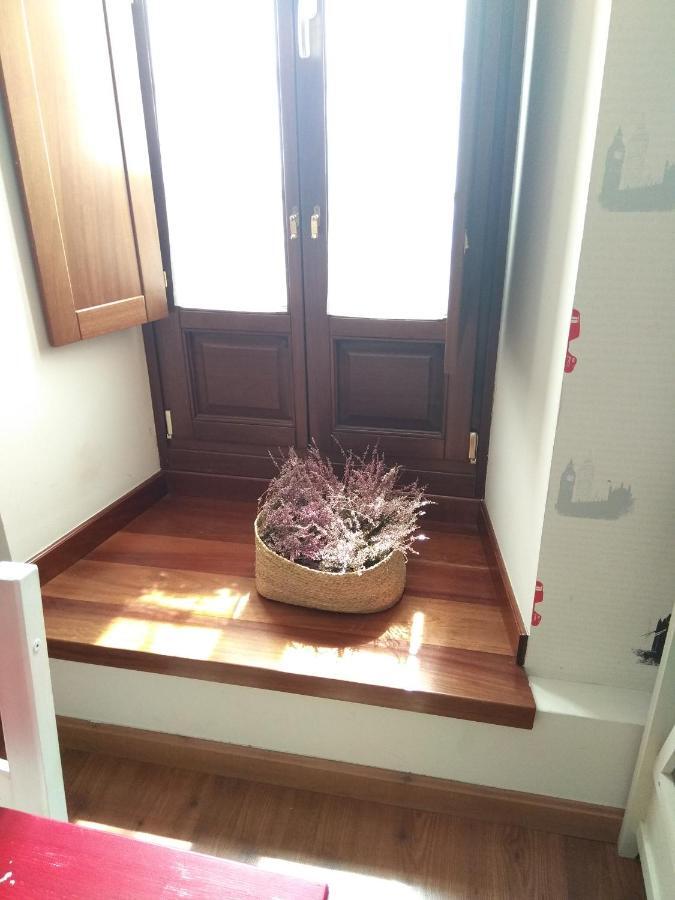 Apartamento Cine Colon Ribadeo Buitenkant foto
