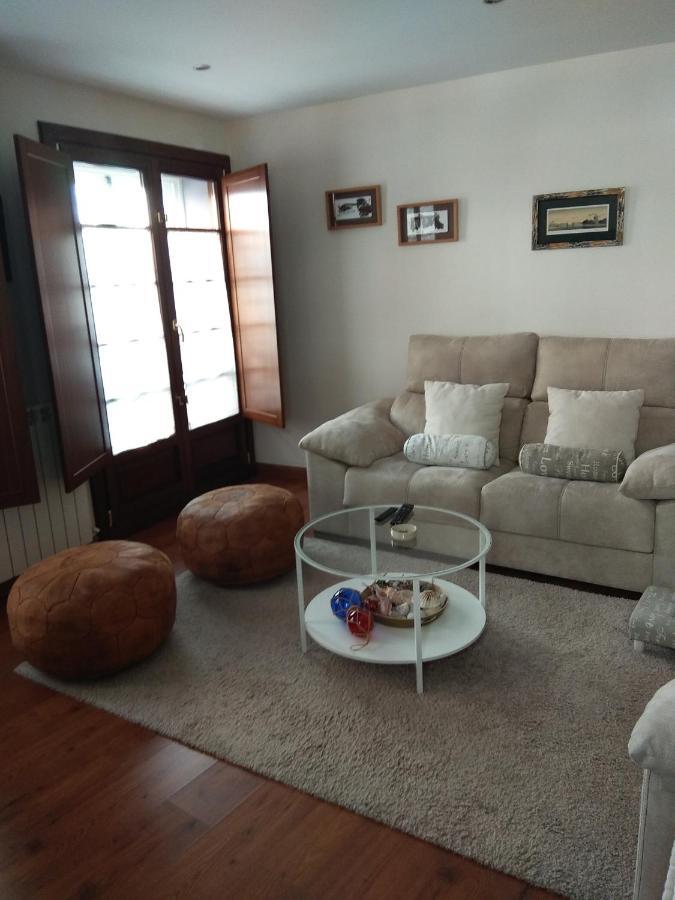 Apartamento Cine Colon Ribadeo Buitenkant foto